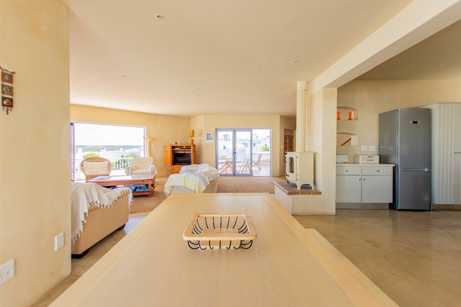 6 Bedroom Property for Sale in Paradise Beach Western Cape